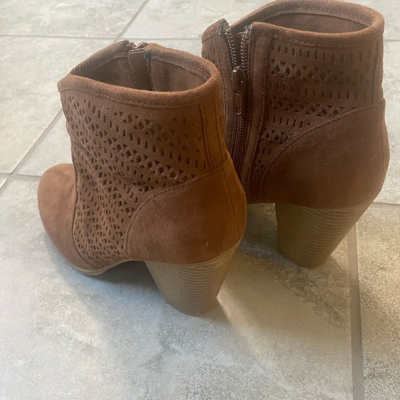 Booties - Picture 4 of 5